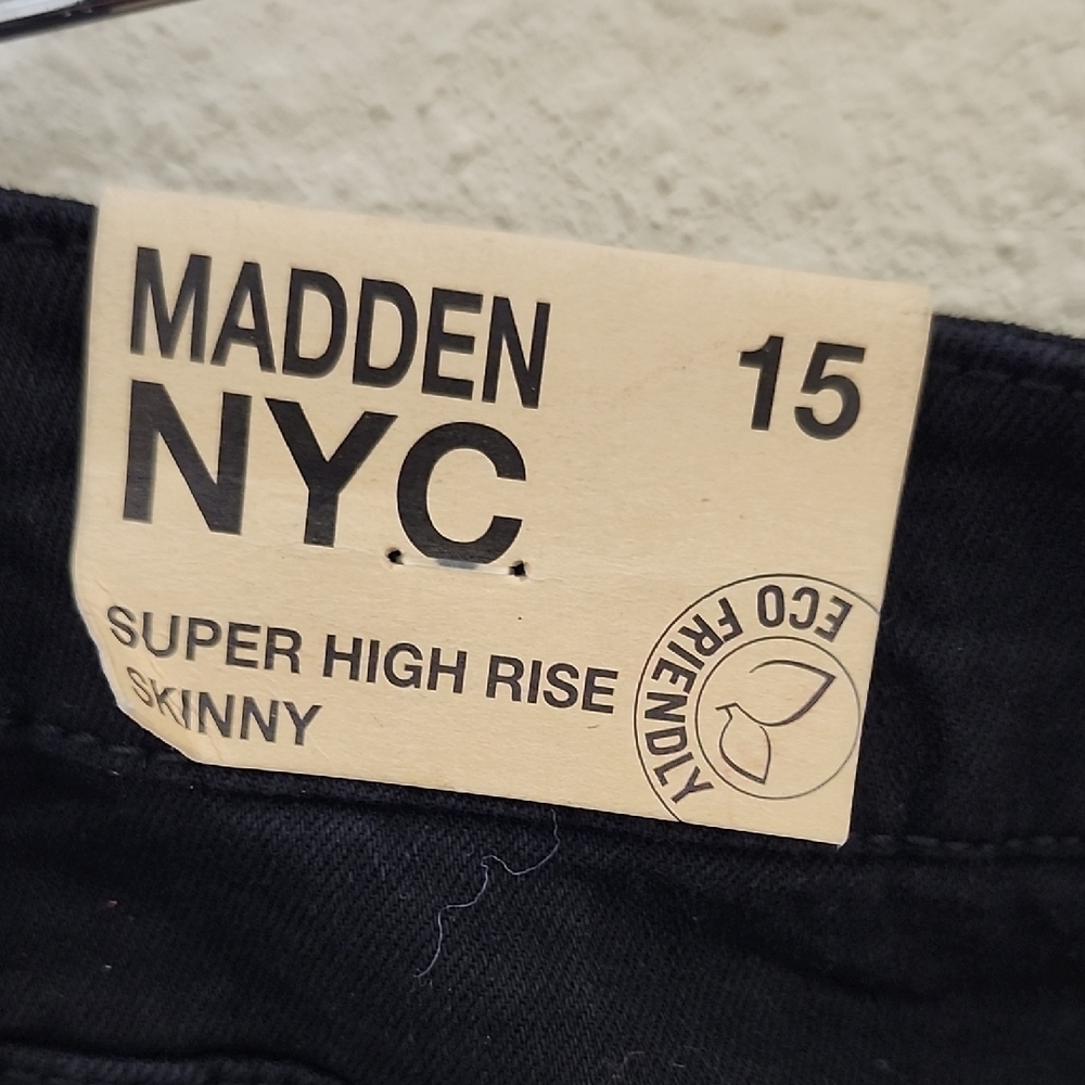 Black Skinny High-Waisted Jeans - Picture 2 of 13